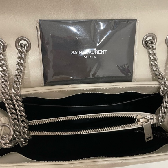 YSL Small Loulou - Picture 9 of 10